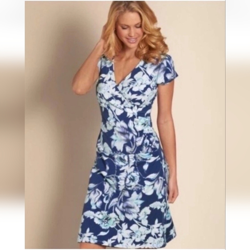 Soft Surroundings Blue Floral Shapely Anywhere Faux Wrap Dress Size Medium